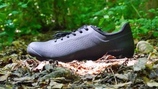 Specialized Recon ADV gravel shoe pictured from the side