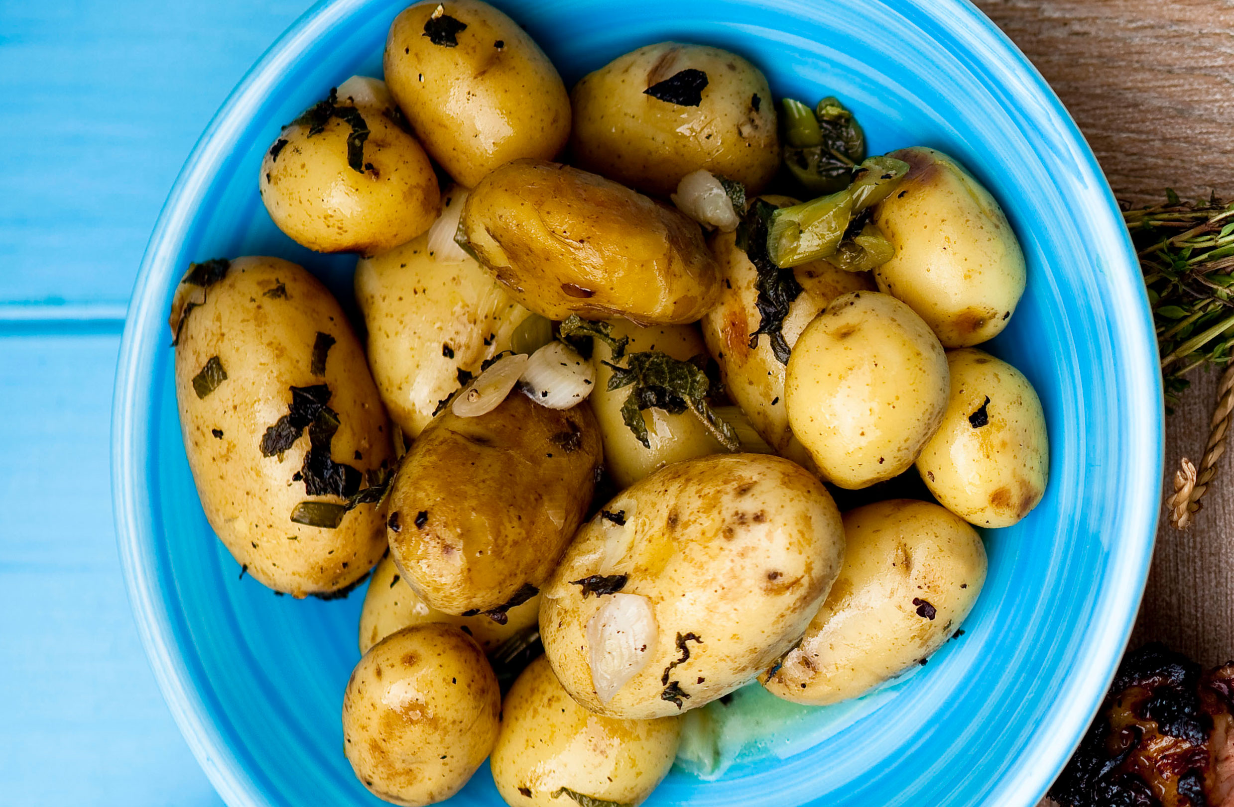 boiled baby potatoes with fresh mint and garlic