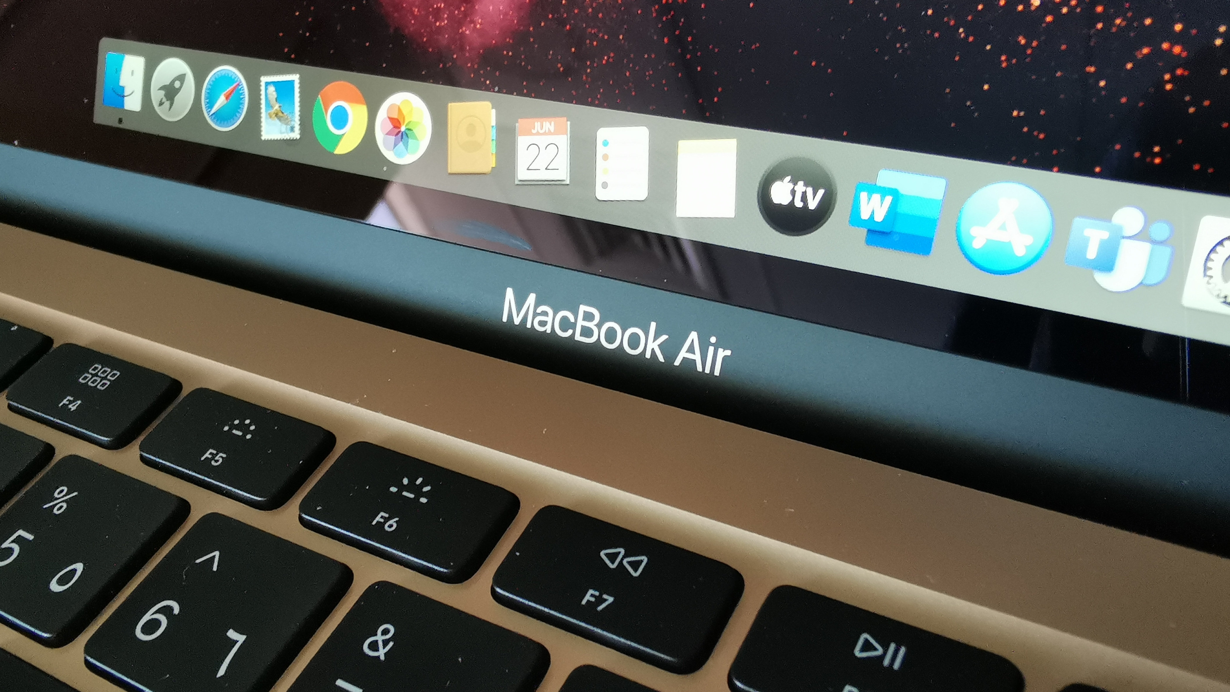 Apple Macbook Pro 13 Inch And Macbook Air With Arm Cpus Could Be Out Later In 2020 Techradar 