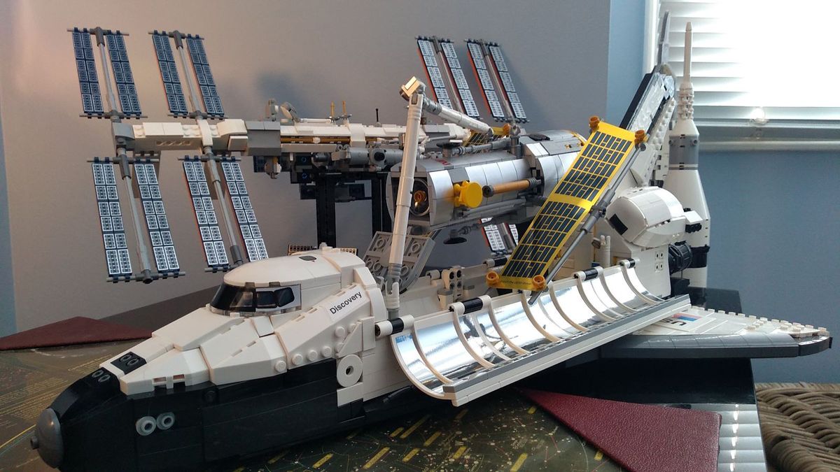 nasa lego space shuttle discovery