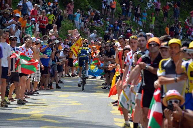 Wouter Poels (Vacansoleil-DCM) tried to bridge across to Daniel Martin and Jakob Fuglsang