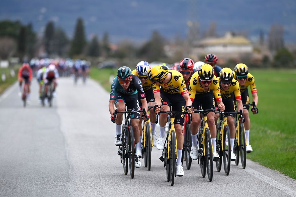 FOLIGNO ITALY MARCH 08 Lennard Kmna of Germany and Team BORA Hansgrohe Wilco Kelderman of The Netherlands and Tiesj Benoot of Belgium and Team Jumbo Visma compete in echelons formation due to crosswind during the 58th TirrenoAdriatico 2023 Stage 3 a 216km stage from Follonica to Foligno 231m UCIWT TirrenoAdriatico on March 08 2023 in Foligno Italy Photo by Tim de WaeleGetty Images