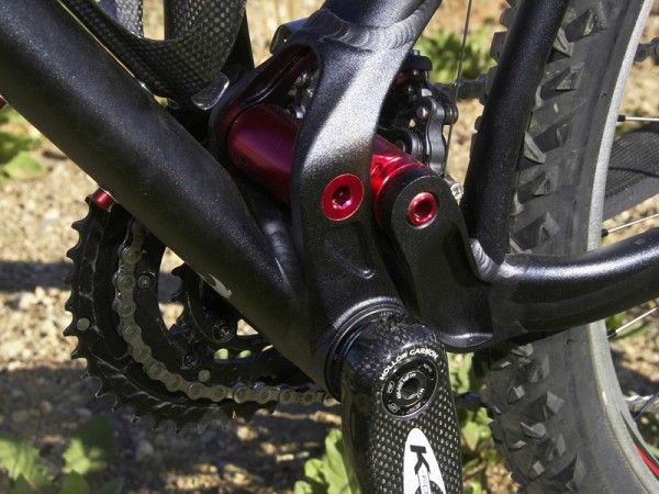The press-fit bottom bracket cups allow for a monstrously burly bottom end. Flex? Not a problem here