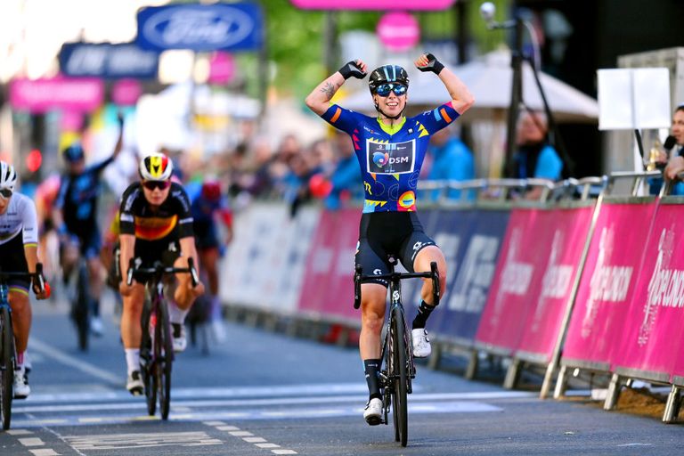 Lorena Wiebes sprints to stage three and overall victory at the 2022 Ride London Classique