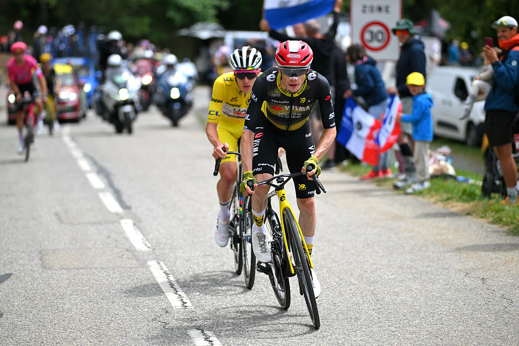 COURCHEVEL - COL DE LA LOZE, FRANCE - JULY 24: (L-R) Tadej Pogacar of Slovenia and UAE Team Emirates - XRG - Yellow Leader Jersey and Jonas Vingegaard of Denmark and Team Visma | Lease a Bike attack in the breakaway during the 112th Tour de France 2025, Stage 18 a 171.5km stage from Vif to Courchevel - Col de la Loze 2298m / #UCIWT / on July 24, 2025 in Courchevel - Col de la Loze, France. (Photo by Tim de Waele/Getty Images)