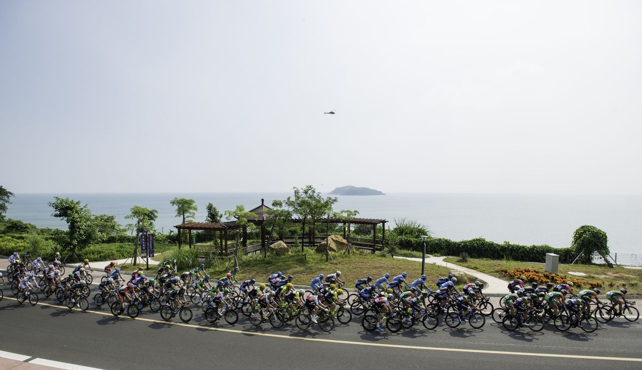 The peloton during stage 1 of the Tour of Hainan