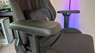 Boulies Ninja Pro 4D armrests