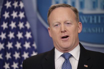 Sean Spicer got burned by Us Weekly