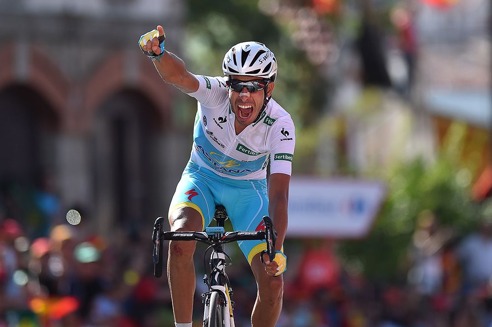 Fabio Aru celebrates at the finish of stage 20