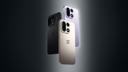 3 OnePlus phones, one in black, one in lilac and one in beige