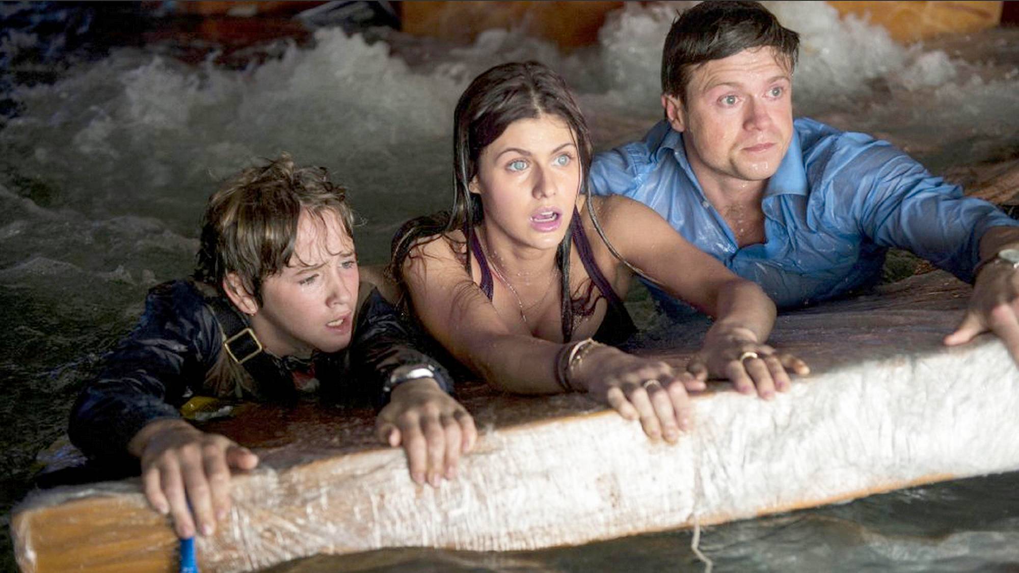 Art Parkinson, Alexandra Daddario, and Hugh Johnstone-Burt in &quot;San Andreas&quot; movie (2015)
