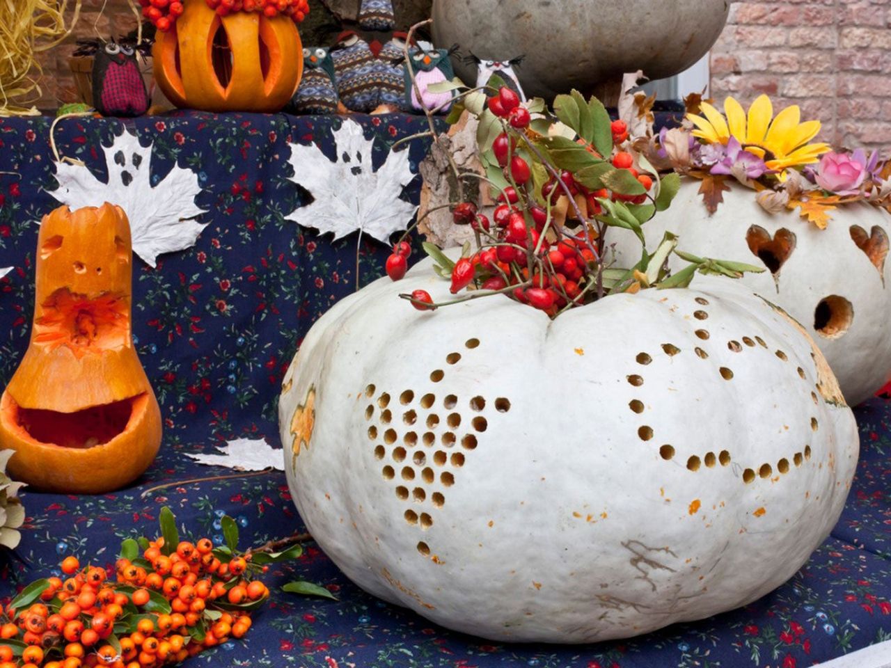 Halloween Garden Decor