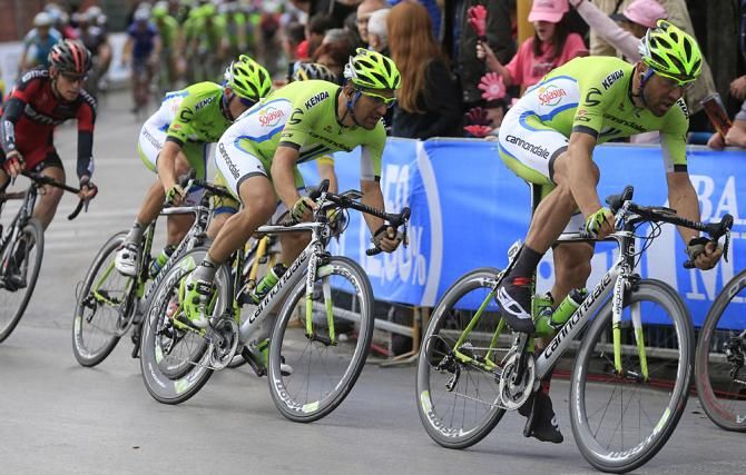 Cannondale leads out on the last lap