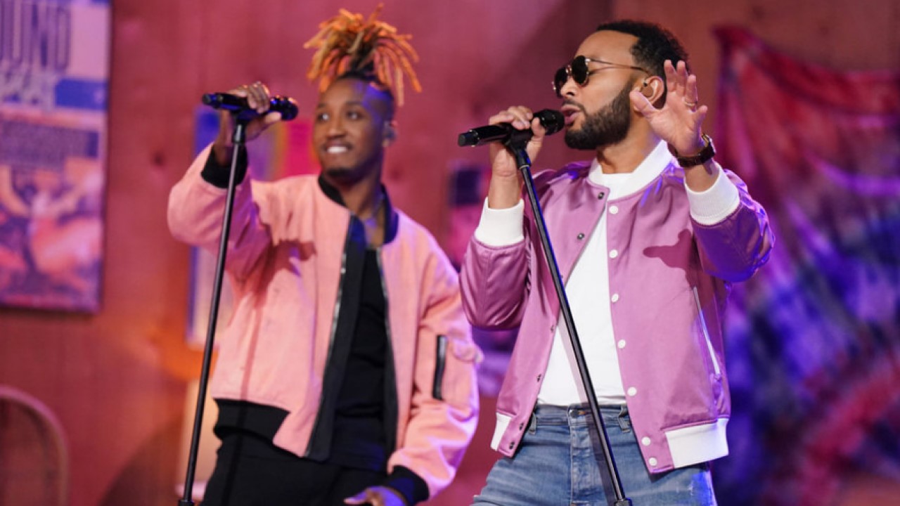 Renzo and John Legend perform on The Voice 27 finale.