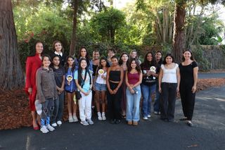 Meghan Markle with students from Girls Inc