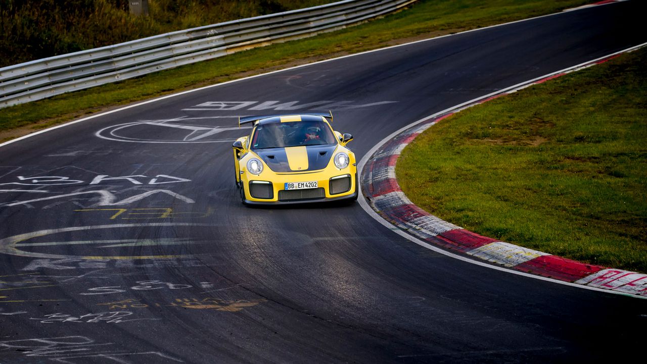 Porsche 911 GT2 RS