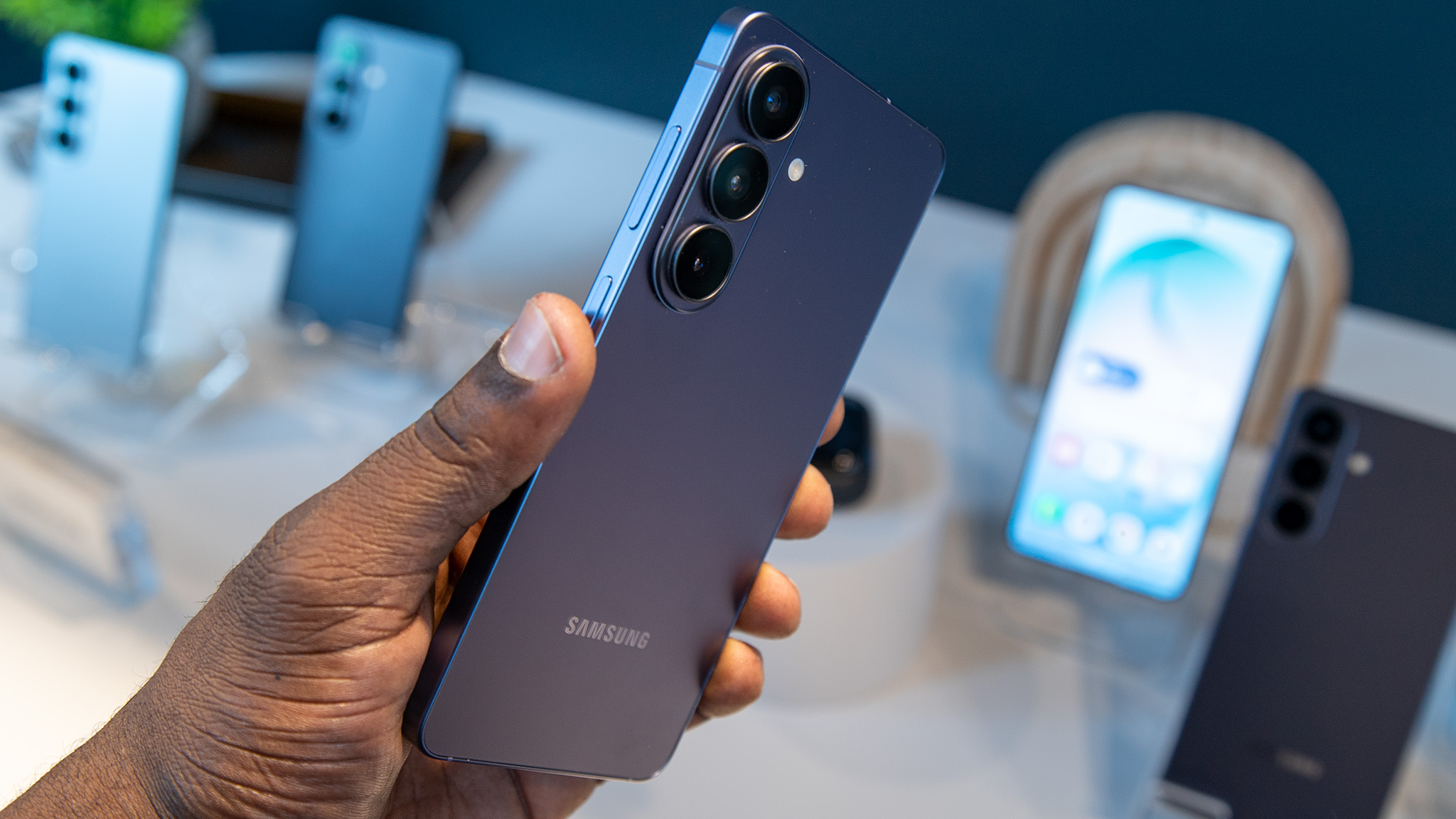 Samsung Galaxy S26 Plus violet