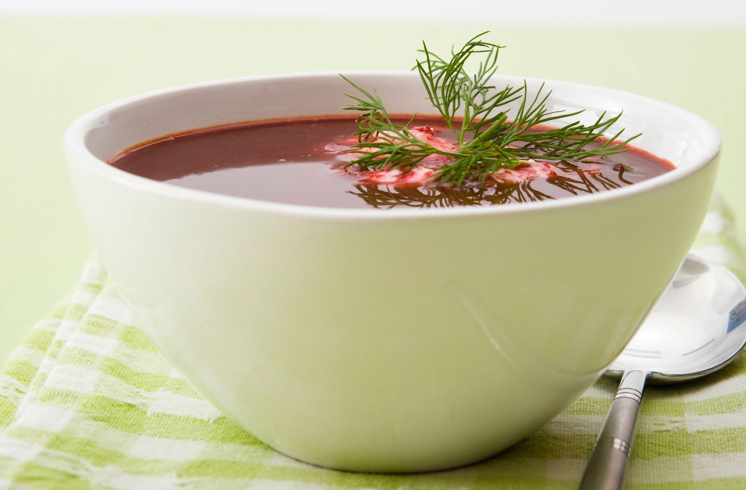 Borscht with horseradish cream recipe