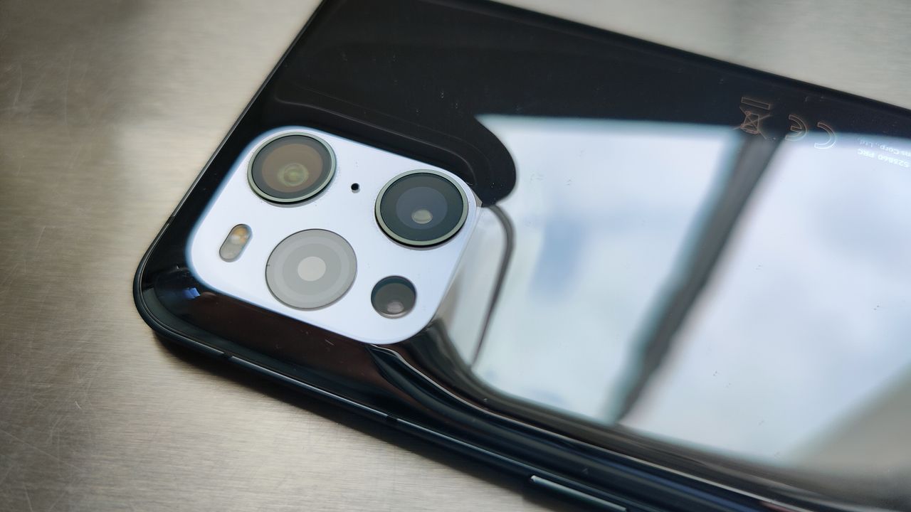 Oppo Find X3 Pro camera module