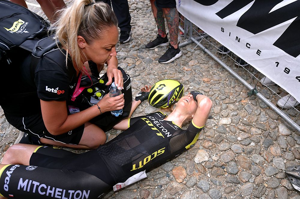Lucy Kennedy (Mitchelton-Scott) gutted to lose stage 3 at the Giro Rosa, after being caught by Marianne Vos (CCC-Liv) at the line.