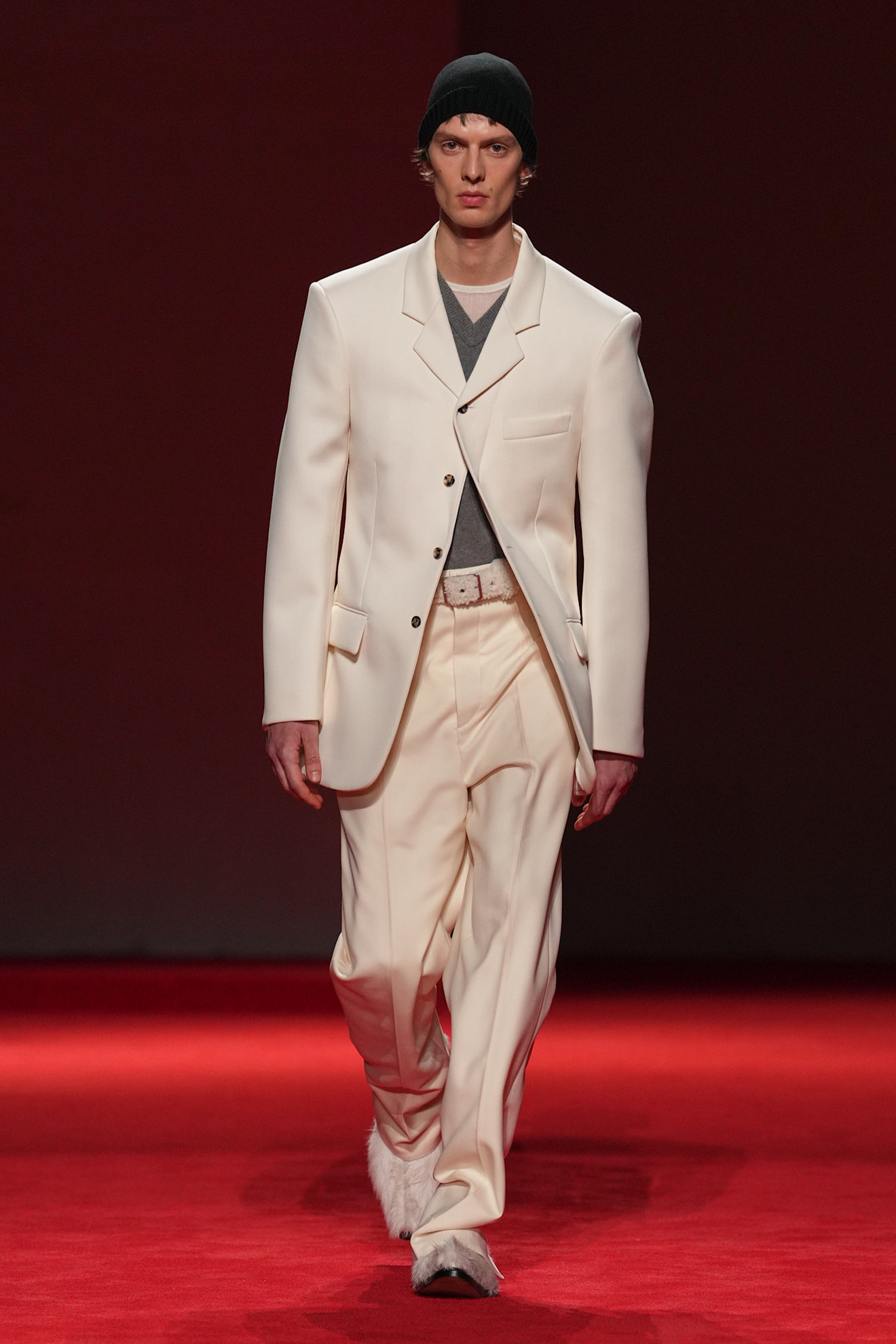 models on the Bottega Veneta Fall 2026 fashion show runway