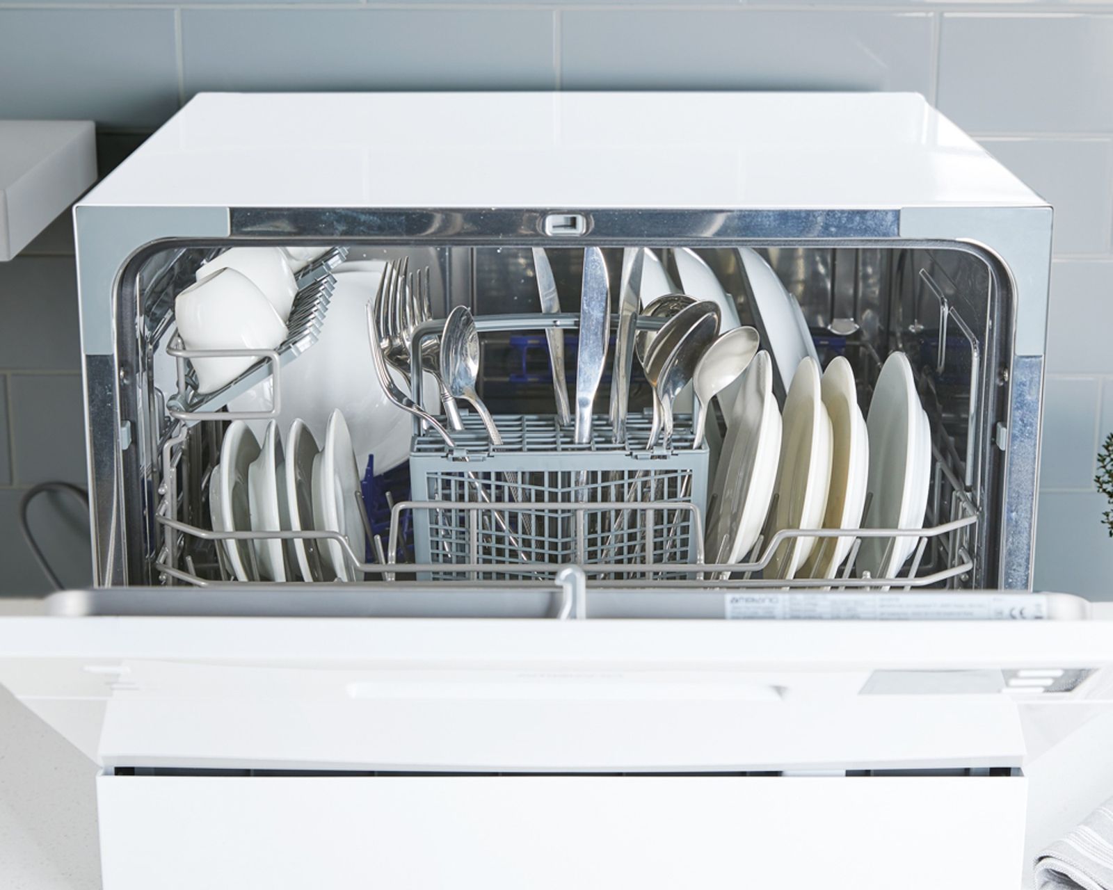 Aldi's countertop dishwasher is perfect for even the smallest of