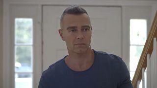 Joey Lawrence&#039;s Jack standing near the front door in Frankie Meets Jack