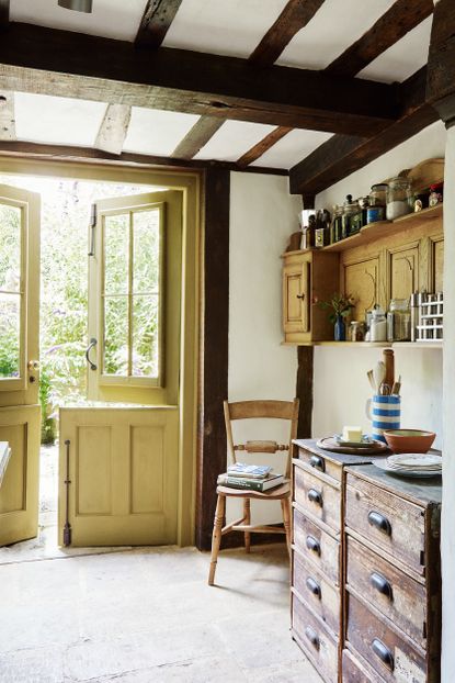 Real home: a 17th-century thatched cottage renovation | Real Homes