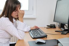 woman-unhappy-111108-02