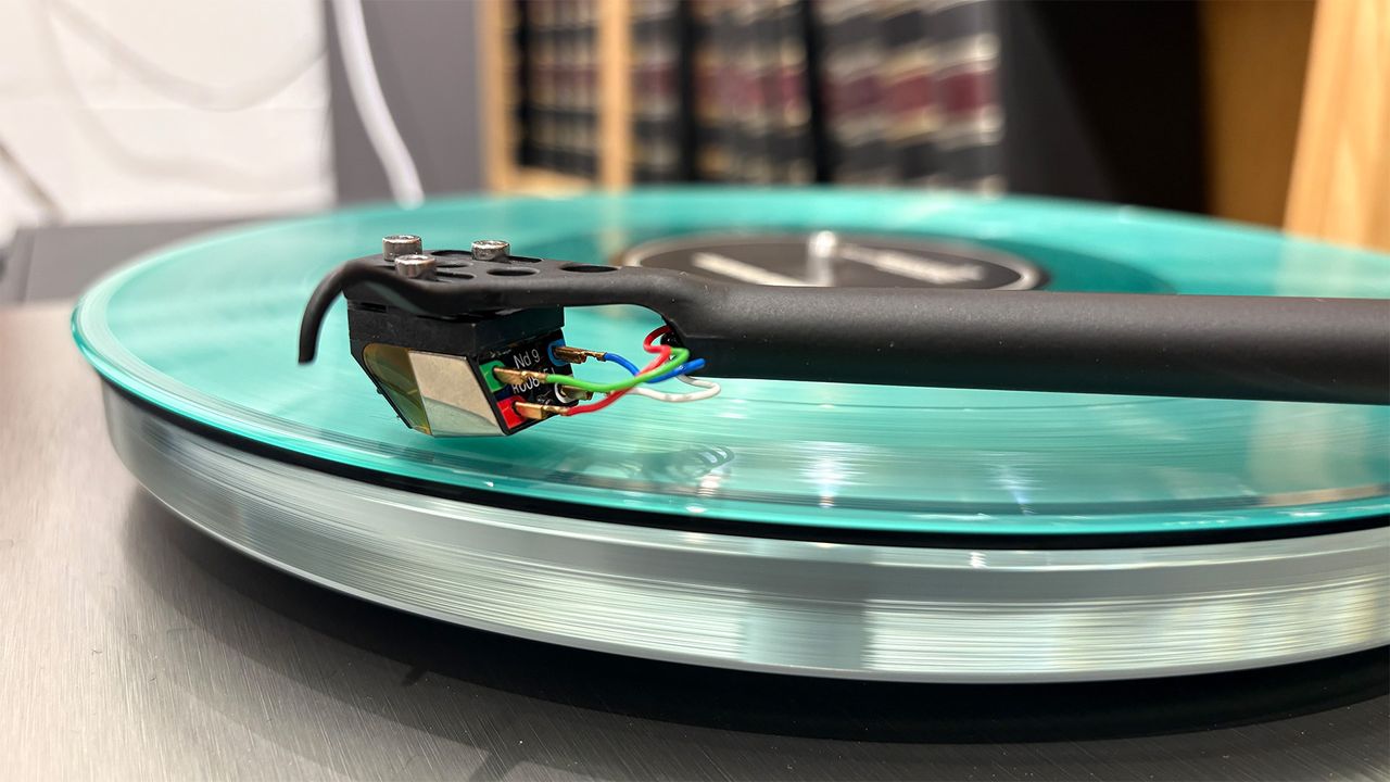 Rega Planar 6 RS Edition turntable