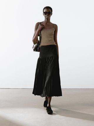 4JW6XpNzSKMHyuaLxARLgV-320-80 21 عملية بيع Massimo Dutti التي سيتم بيعها أولاً