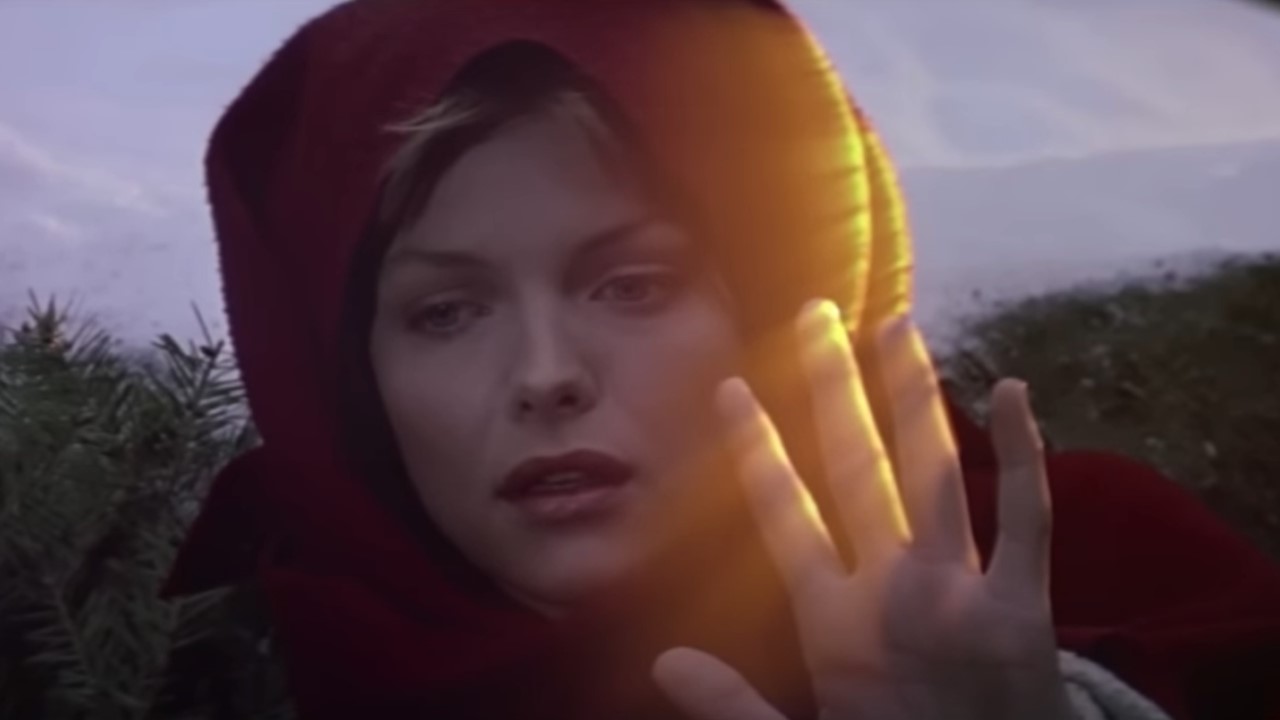 Michelle Pfeiffer begining her transformation into a hawk in Ladyhawke