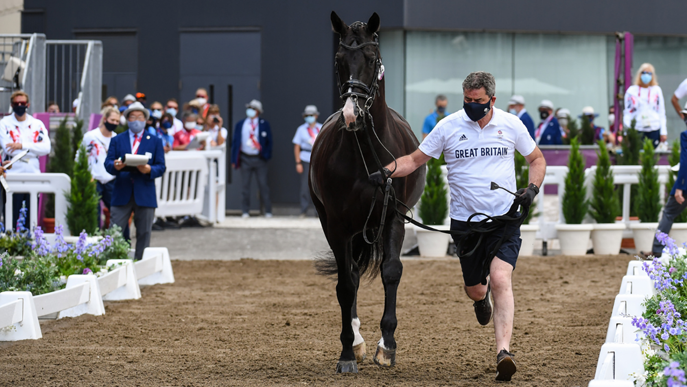 tokyo olympics dressage trot-up