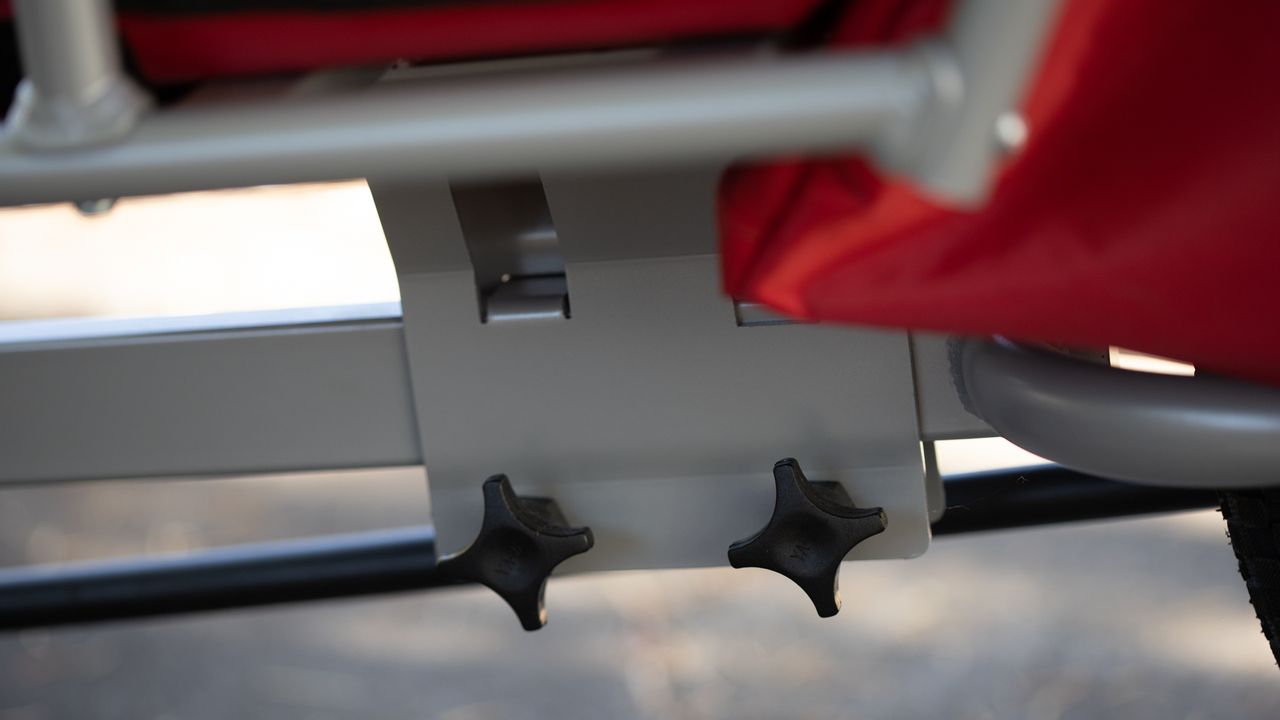 Weehoo Bike trailer detail of adjustable seat