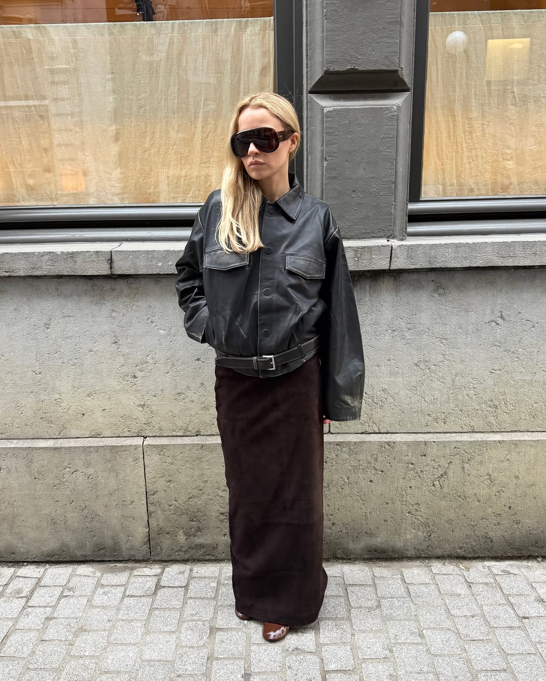 Woman in London wearing outfit idea for 2026.