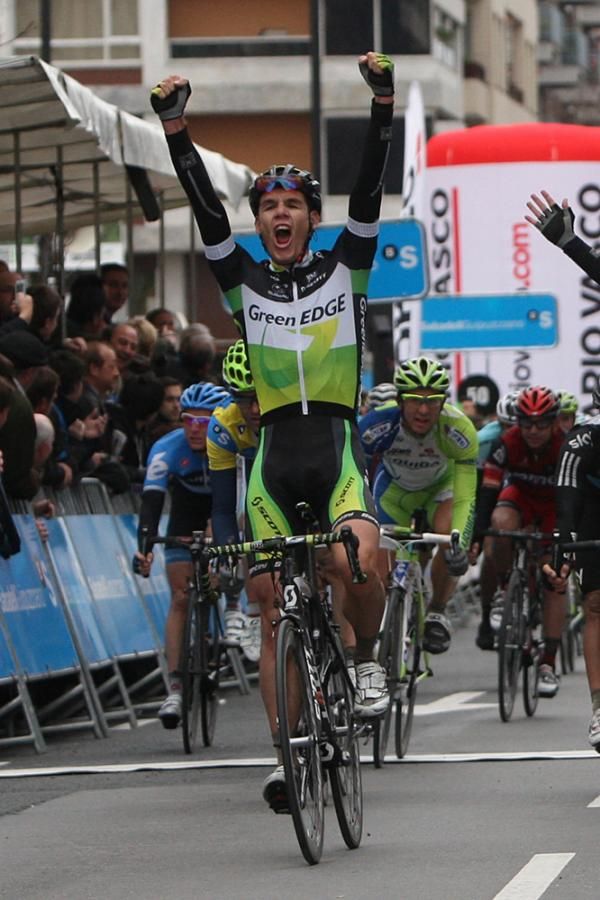 Daryl Impey (GreenEdge) wins stage 2 of the 2012 Pais Vasco