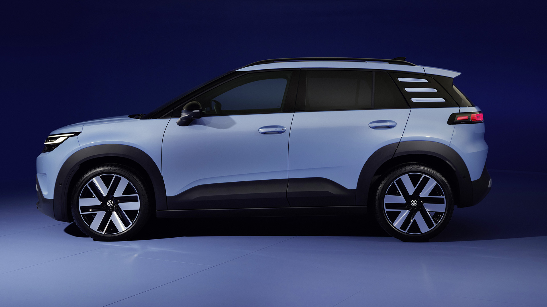 VW ID Cross in Blue metallic