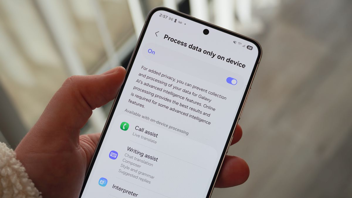 The &#039;process data only on device&#039; page in Samsung settings.