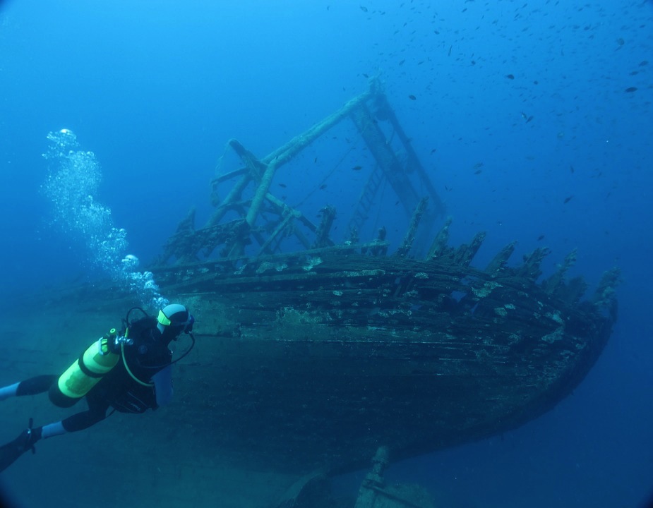 Sunken Treasures: The Curious Science of 7 Famous Shipwrecks | Live Science