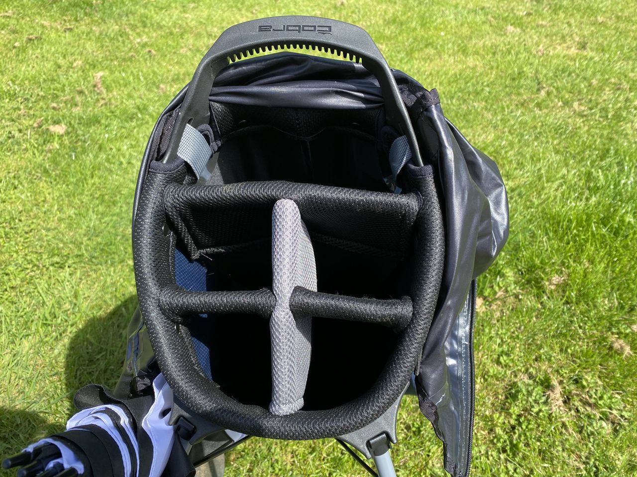 The 5-way divider of the Cobra Ultradry Pro 2023 Stand Bag