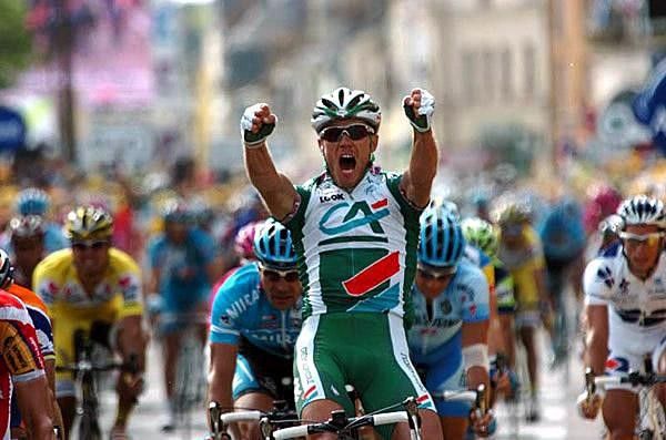 Vroom! Thor Hushovd zooms to victory