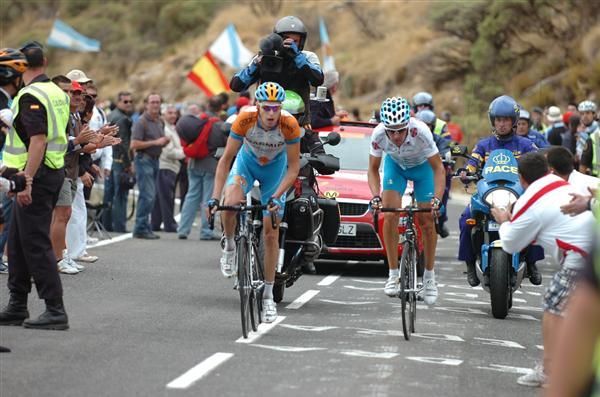 Hesjedal (Garmin) and Garcia (Xacobeo Galacia) size each another up