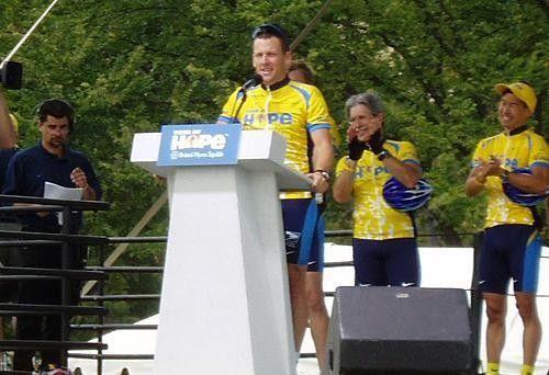Lance addresses the crowd