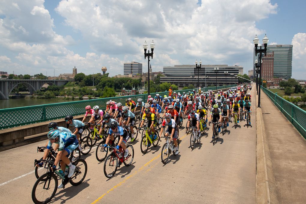 The men's peloton is underway in Knoxville for the 2019 US Pro Road Race