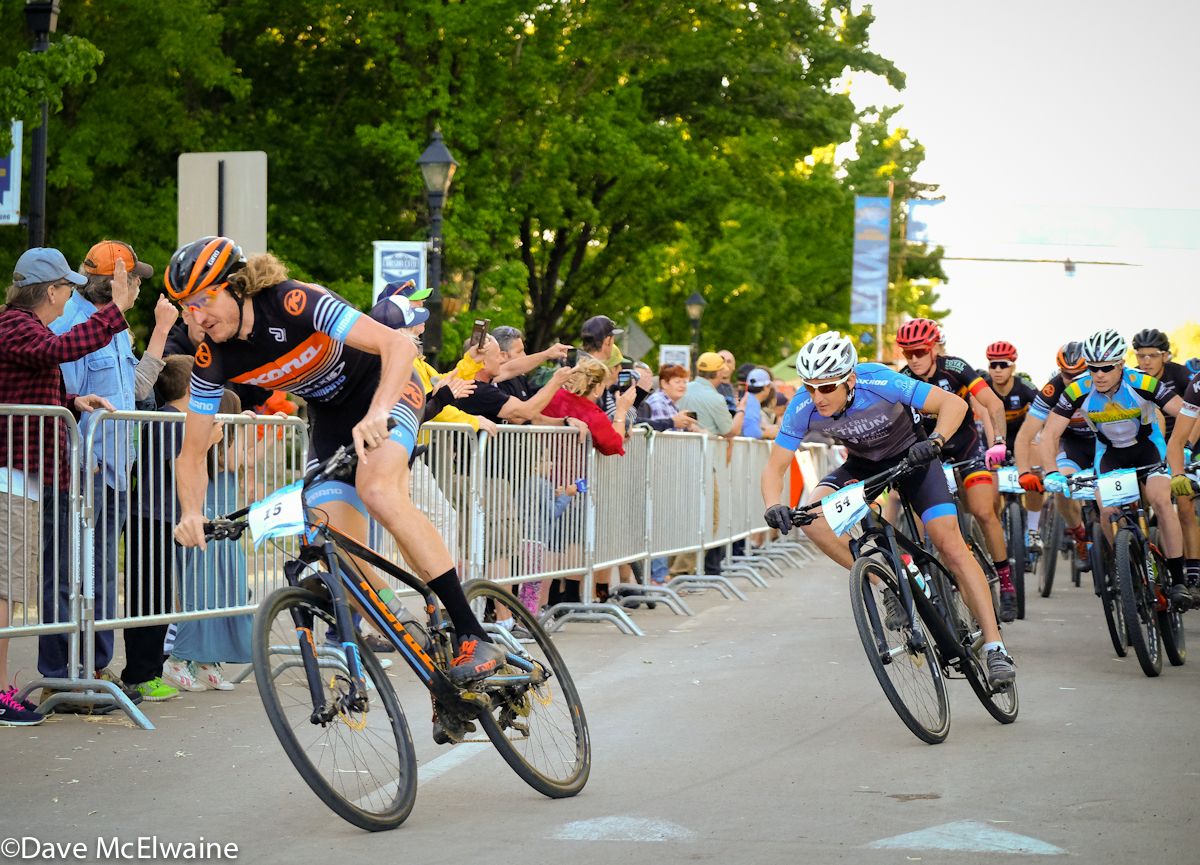 Barry Wicks (Kona) cornering with a small lead