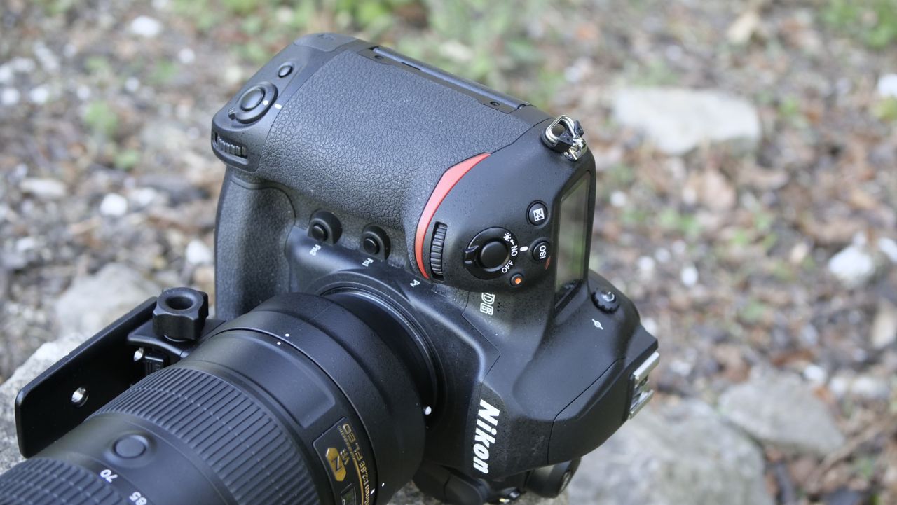 Nikon D6