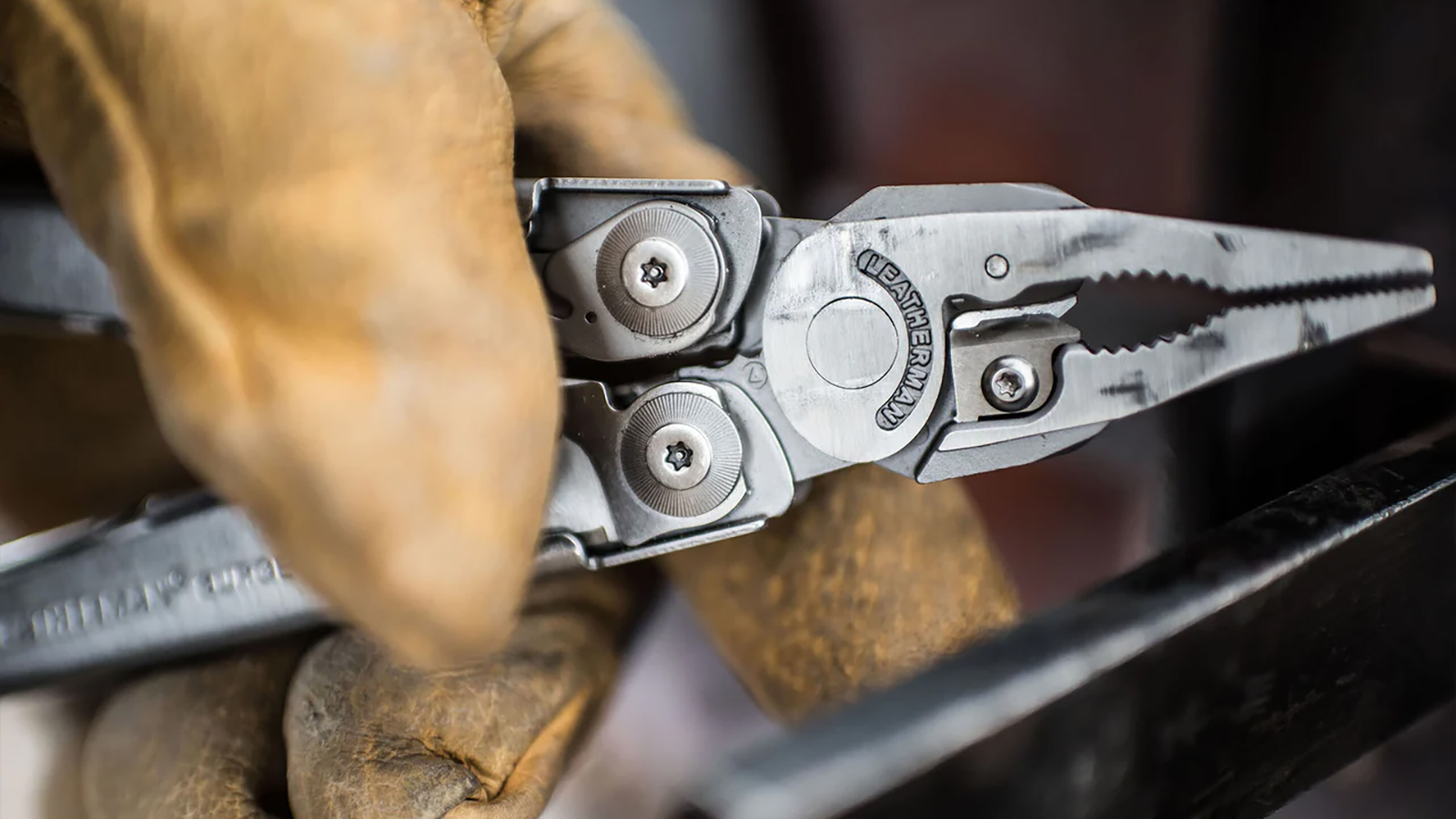 Leatherman Surge