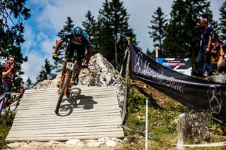 Elite Men XCO - Late crash for Schurter and Flückiger opens door for Braidot at Lenzerheide World Cup