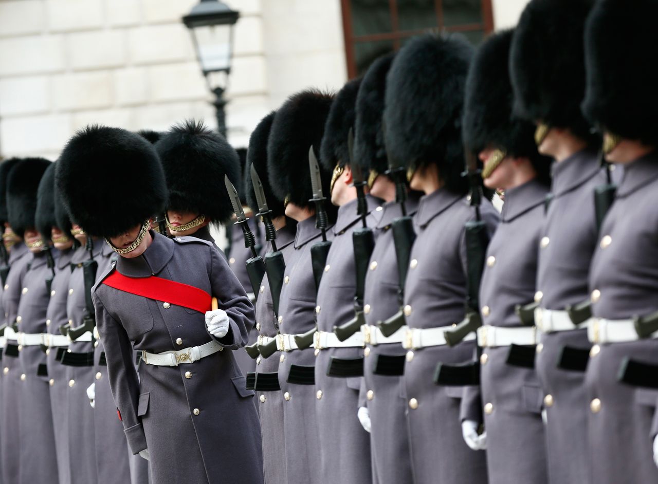 An honor guard prepares to be inspected by India&amp;#039;s Prime Minister.