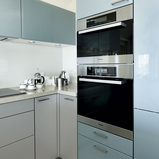 spacious kitchen with intergrated appliances